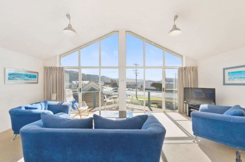 Cloud Nine - Great Ocean Road Tourism 0