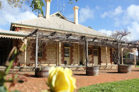 Cockburn House - Great Ocean Road Tourism 1