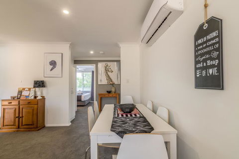 Cole House Apartments - Great Ocean Road Tourism 2