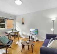 Comfy one-bedroom unit between city and airport - Great Ocean Road Tourism