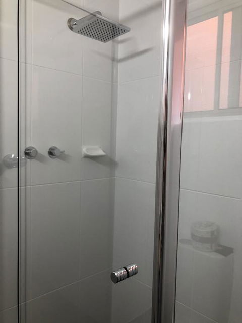 Commodore Motor Inn - Great Ocean Road Tourism 1