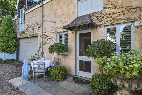 COOKS HOUSE - Great Ocean Road Tourism 3