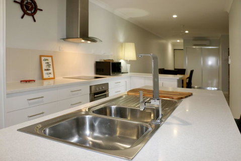 Cooktown Harbour View Luxury Apartments - Great Ocean Road Tourism 3