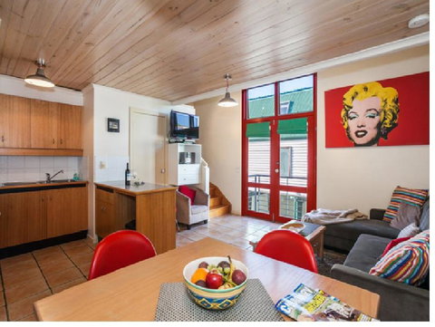 Cora Lynn - Apartment 18 - Great Ocean Road Tourism 1