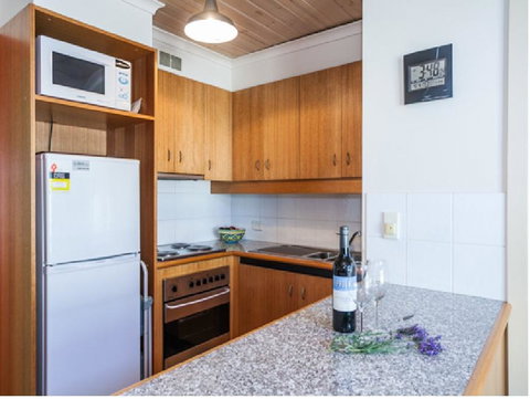 Cora Lynn - Apartment 18 - Great Ocean Road Tourism 3