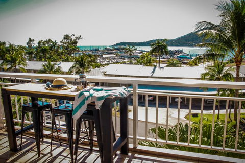 Coral Sea Vista Apartments - Great Ocean Road Tourism 0