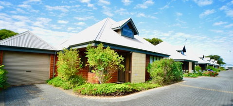 Cowrie Chalet - Great Ocean Road Tourism 0