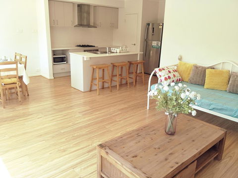 Daisy Villa - Close To Mel Airport & Hume Highway -Comfort - Great Ocean Road Tourism 1