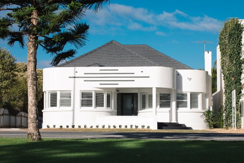 Deco Beach Luxury Apartments - Great Ocean Road Tourism 0