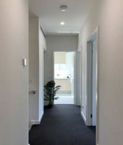 Delicate And Peaceful Bundoora Townhouse 10 - Great Ocean Road Tourism 3