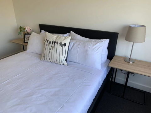 Delicate And Peaceful Bundoora Townhouse 12 - Great Ocean Road Tourism 3