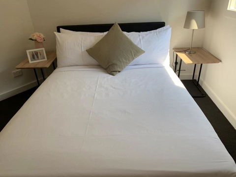Delicate And Peaceful Bundoora Townhouse 12 - Great Ocean Road Tourism 2