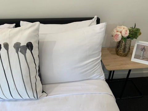 Delicate And Peaceful Bundoora Townhouse 20-R1 - Great Ocean Road Tourism 1
