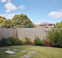 Delicate and Peaceful Bundoora Townhouse 20-R2 - Great Ocean Road Tourism