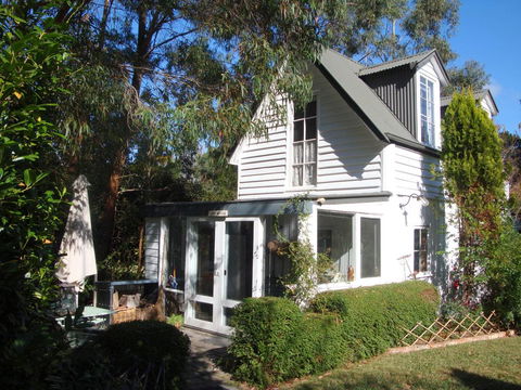 Devon Cottage - Great Ocean Road Tourism 0
