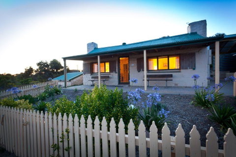 Donington Cottage Lincoln National Park - Great Ocean Road Tourism 0