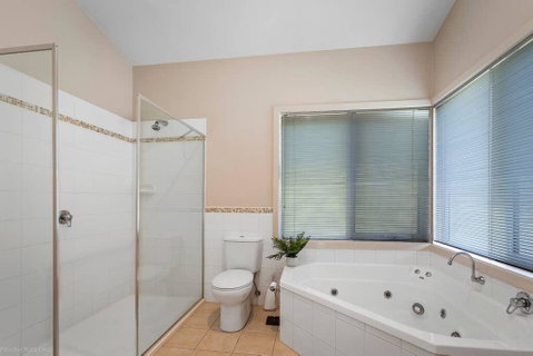 DRIFTWOOD VILLA - Free Wifi, Walk To Beach - Great Ocean Road Tourism 2
