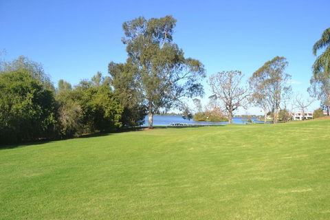 ELSINOR Townhouse 10 Mulwala - Great Ocean Road Tourism 2