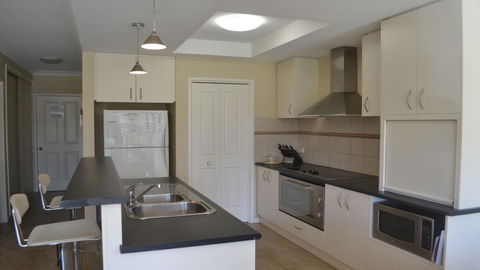 ELSINOR Townhouse 7 Mulwala - Great Ocean Road Tourism 3