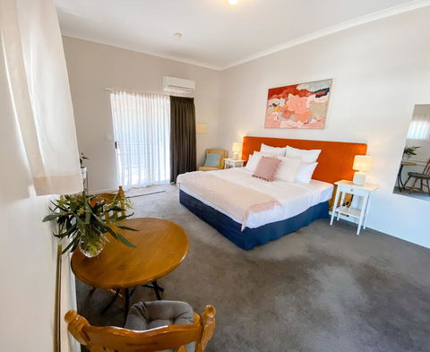EM Apartment - Great Ocean Road Tourism 1
