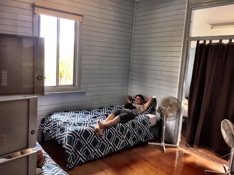 Emu's Beach Resort - Great Ocean Road Tourism 1