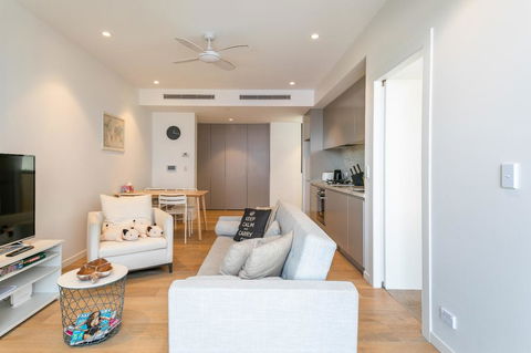 ENCORE IV: Bondi Junction - Great Ocean Road Tourism 0