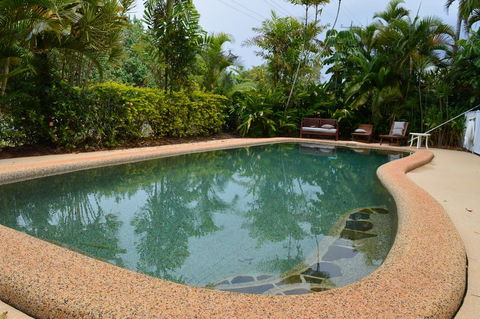 Endless Summer - Great Ocean Road Tourism 0