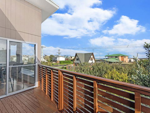 ESCAPE 2 BROPHY - Great Ocean Road Tourism 3