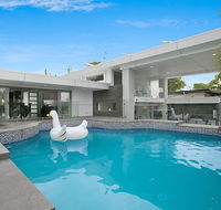 Essence of Broadbeach - Great Ocean Road Tourism