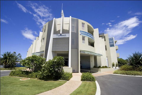 EXTRA LARGE 2 Bed Apartment - 3 Pools And Spa - Mountain View - BEACHFRONT LOCATION CABARITA BEACH - Great Ocean Road Tourism 1