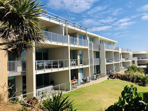 EXTRA LARGE 2 Bed Apartment - 3 Pools And Spa - Mountain View - BEACHFRONT LOCATION CABARITA BEACH - Great Ocean Road Tourism 3