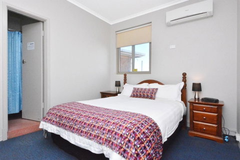 Eyre Hotel - Great Ocean Road Tourism 0