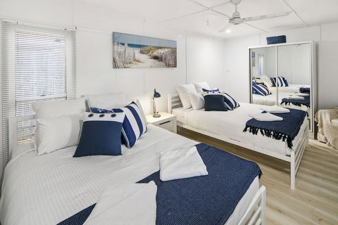 Family Beach House With Parking And Outdoor Dining - Great Ocean Road Tourism 3