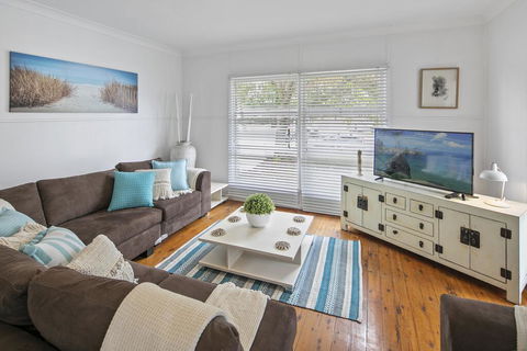Family Beach House With Parking And Outdoor Dining - Great Ocean Road Tourism 0