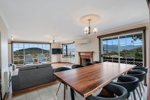 FAMILY With Children Of All Ages - Water/Bridge View - Great Ocean Road Tourism 1