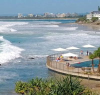 Family Romance Fun on Kings Beach - Great Ocean Road Tourism