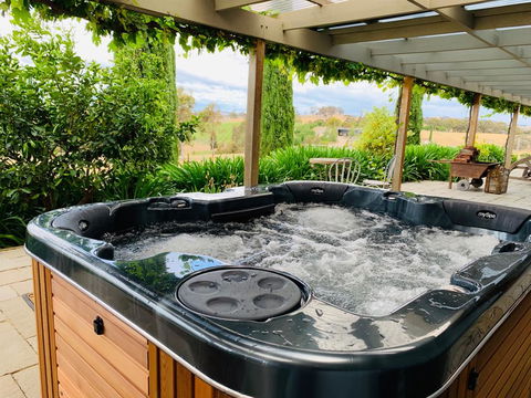 Farmer Smith Estate - Sunrise Retreat - Great Ocean Road Tourism 1