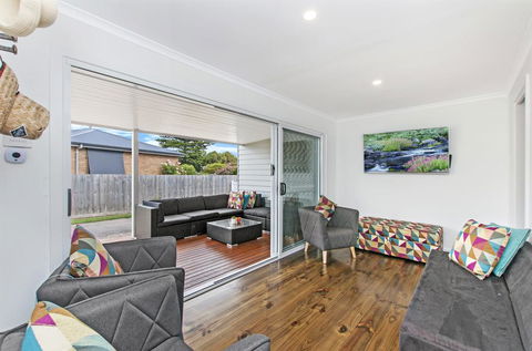 Fielding's Lair - The Ultimate Family Retreat - House & Bungalow - Great Ocean Road Tourism 1