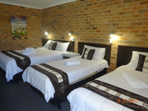 Forster Palms Motel - Great Ocean Road Tourism 0