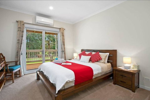 GALBRAITH BEACH STUDIO 2 - Great Ocean Road Tourism 0
