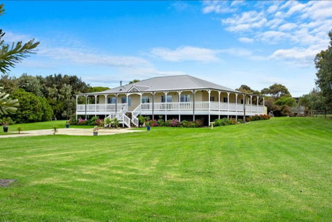 GALBRAITH BEACH STUDIO 2 - Great Ocean Road Tourism 3