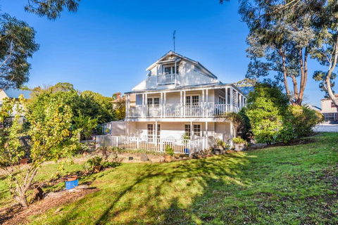 Gather At 65 Main In Hepburn Springs - Great Ocean Road Tourism 0
