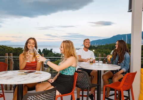 Global Backpackers Cairns - Great Ocean Road Tourism 3