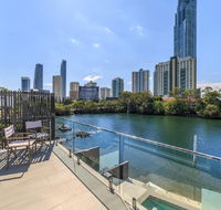 Gold Coast Private Homes - Waterfront Villas Paradise Island - Great Ocean Road Tourism