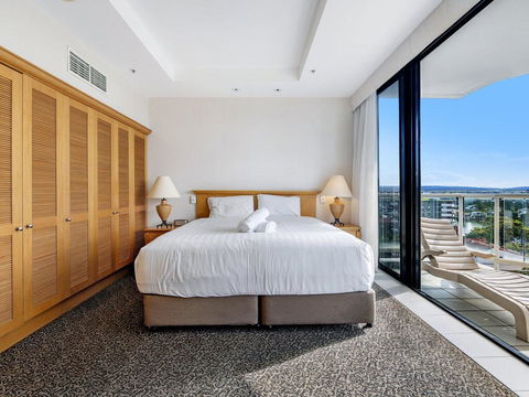 Gold Tower Private Deluxe 1 Bedroom Ocean View - Great Ocean Road Tourism 3