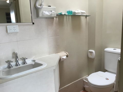 Golden Palms Motor Inn - Great Ocean Road Tourism 1