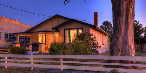 Grace's Spa Cottage - Great Ocean Road Tourism 0