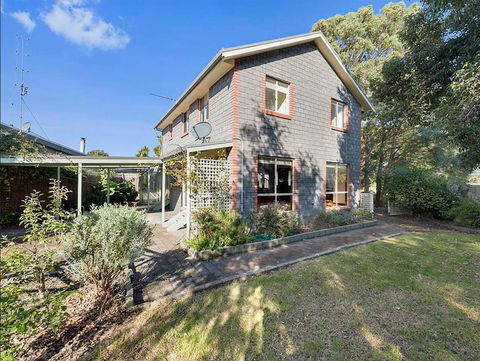 GUMS & ROSES - Family Home In The Heart Of Town. - Great Ocean Road Tourism 1