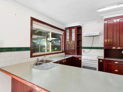 GUMS & ROSES - Family Home In The Heart Of Town. - Great Ocean Road Tourism 3