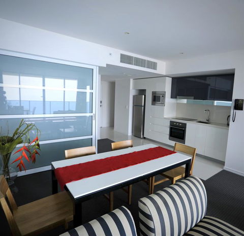 H Luxury Apartment At Surfers Paradise - Great Ocean Road Tourism 2